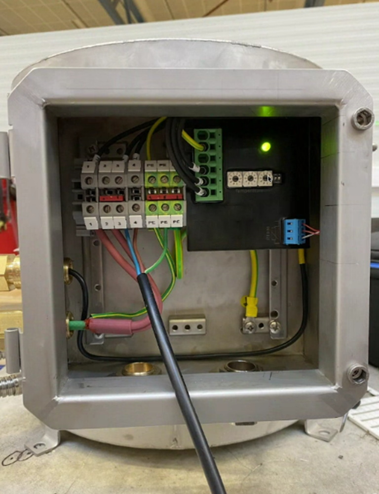 Electronic Thermostat